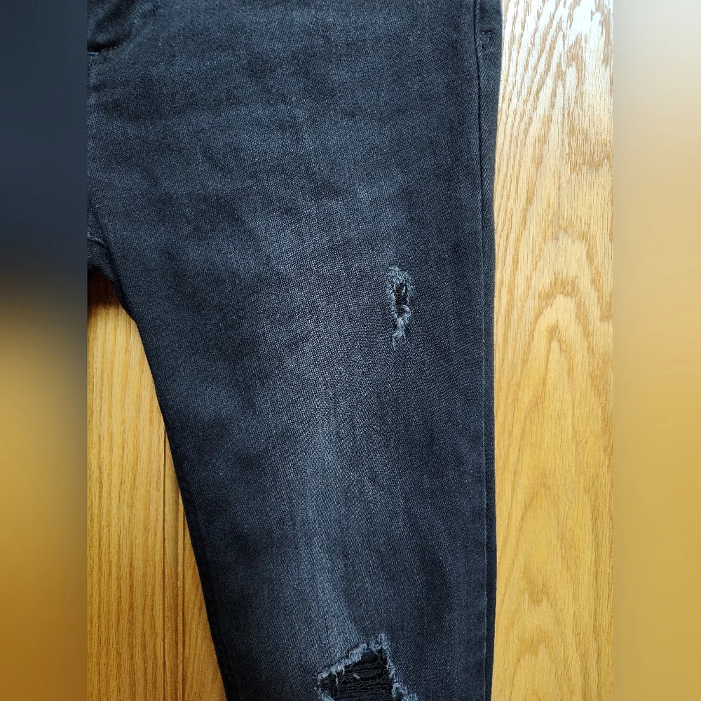 EUC --GAP Boys Black Destructed Jeans